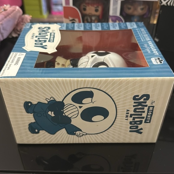 The Mighty Skullboy Army Vinyl Figure by DarkHorse Deluxe Limited Edition NRFB - Picture 3 of 7
